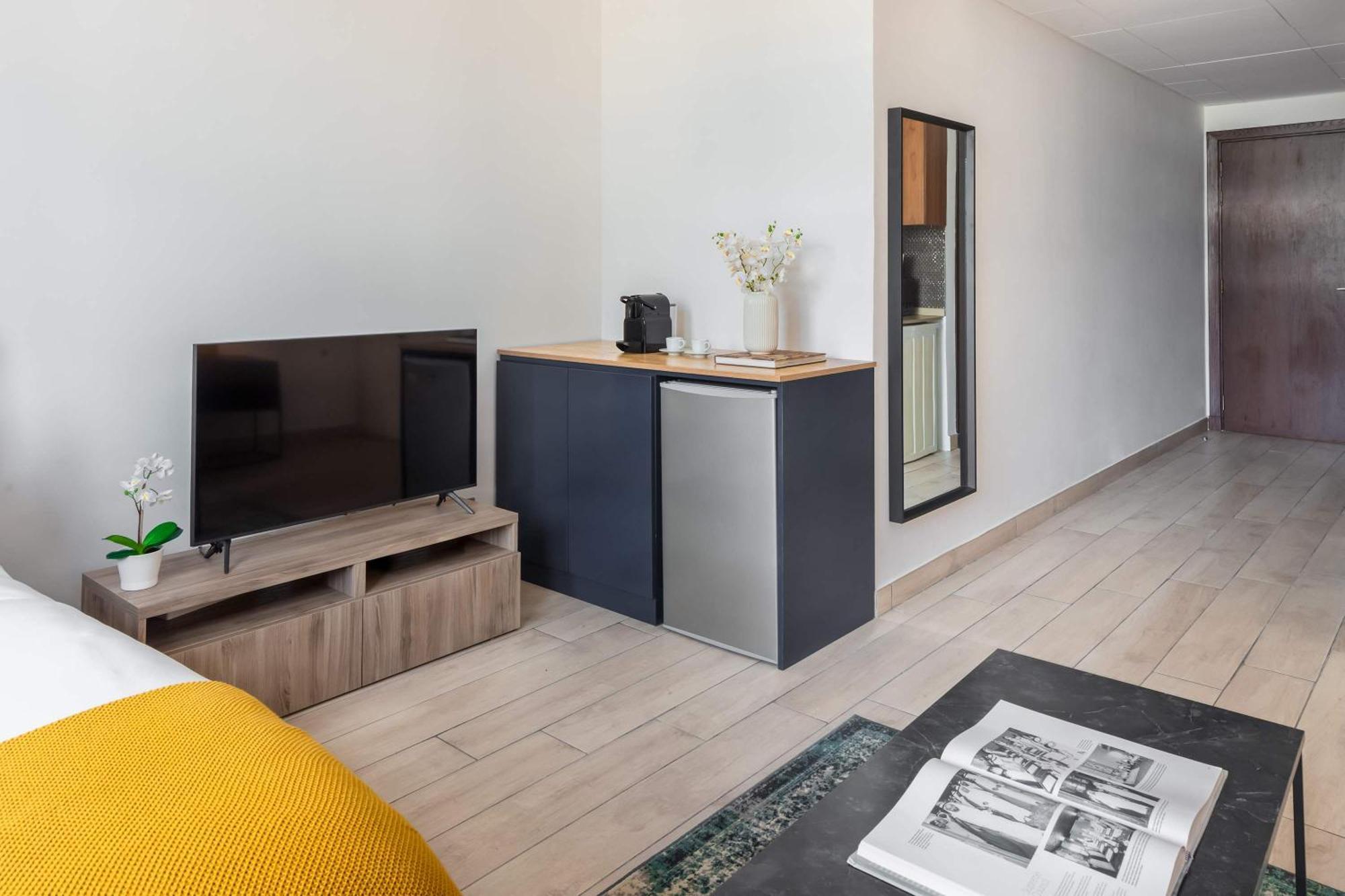 Silkhaus Newly Furnished Modern Difc With Balcony * Dubai